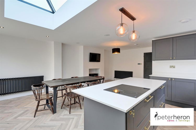 Open Plan Kitchen, Dining And Family Area - Picture 10 of 27
