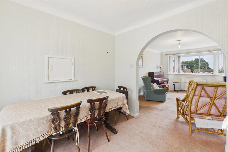 Dining Room - Picture 5 of 18