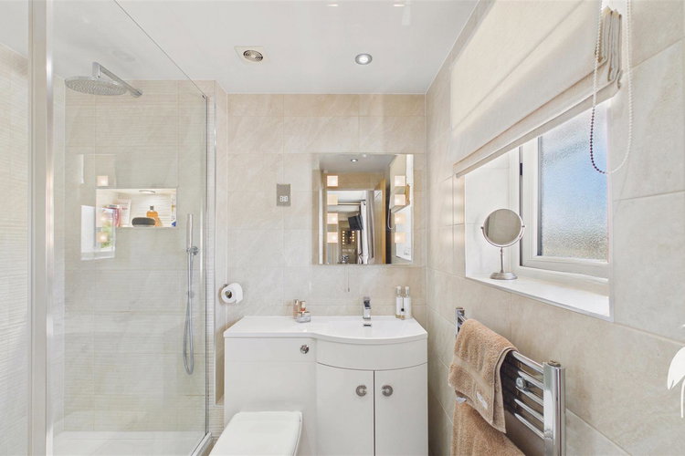 En-Suite Shower Room - Picture 20 of 33