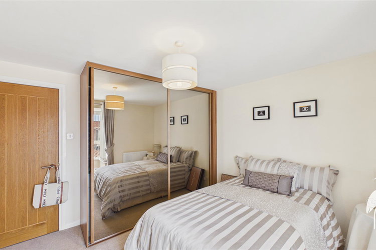 Bedroom 2 - Picture 23 of 33