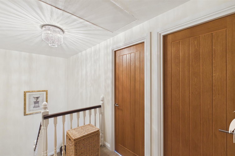 Second Floor Landing - Picture 26 of 33