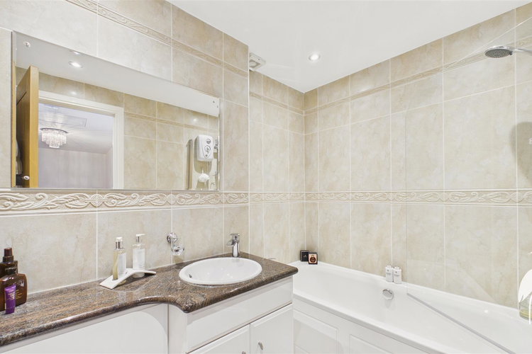 Bathroom - Picture 28 of 33