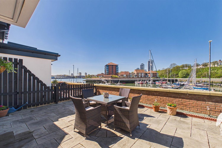 Outside - Picture 29 of 33