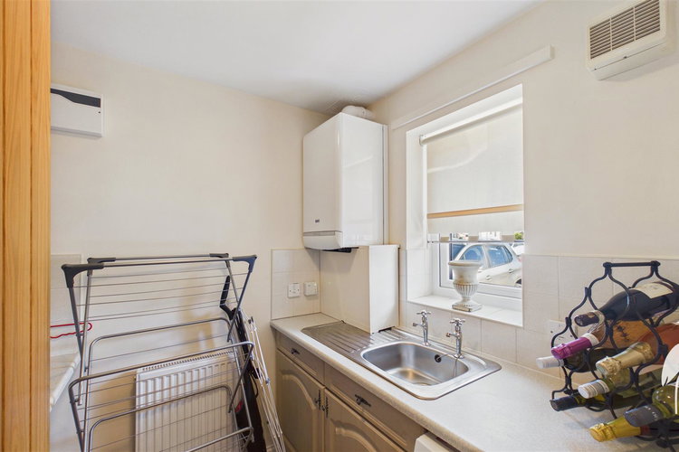 Utility - Picture 5 of 33