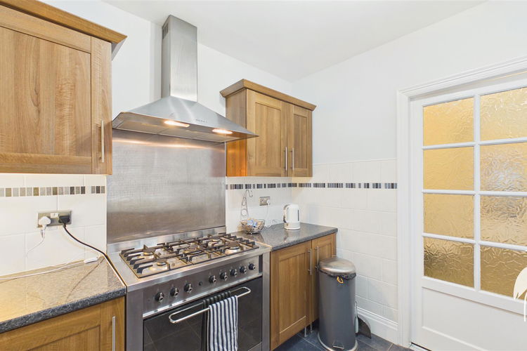 Kitchen - Picture 6 of 16