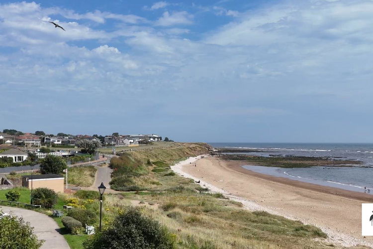 Beach and Countryside Views - Picture 27 of 29