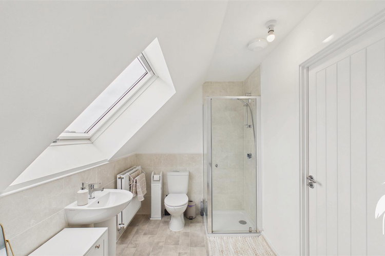 En Suite Shower Room - Picture 22 of 27