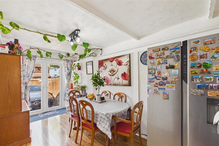 Dining Room - Picture 4 of 17