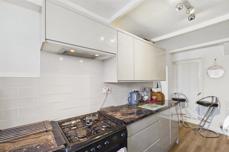 Kitchen - Picture 7 of 17