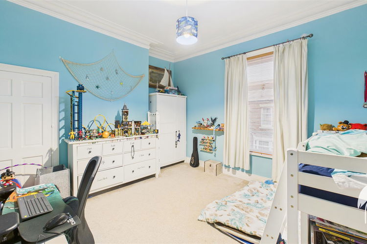 Bedroom 1 - Picture 11 of 20