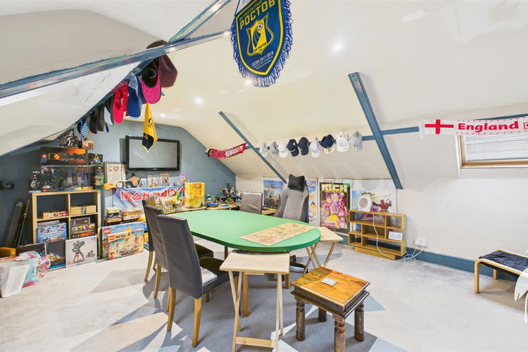 Loft Space - Picture 17 of 20