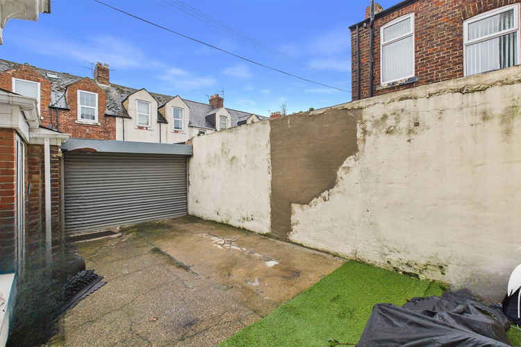 Outside - Picture 20 of 20