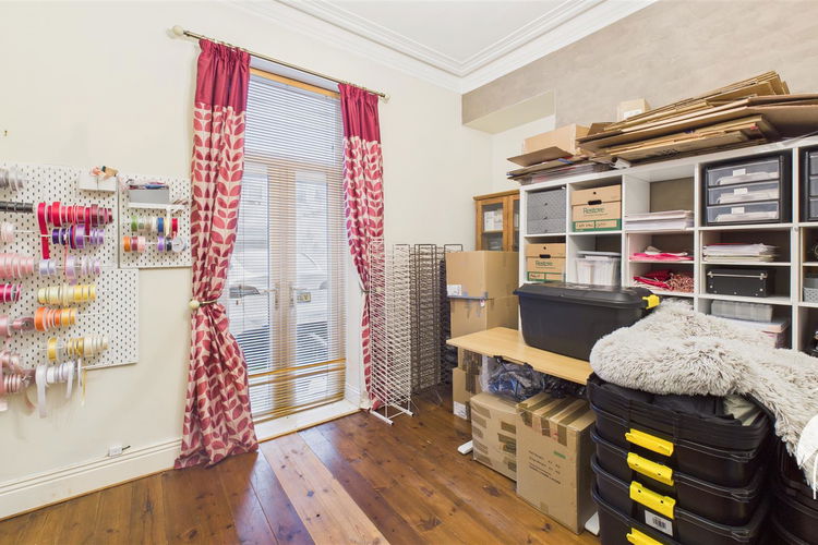 Dining Room - Picture 7 of 20