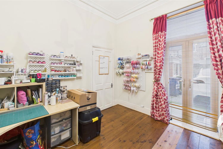 Dining Room - Picture 8 of 20