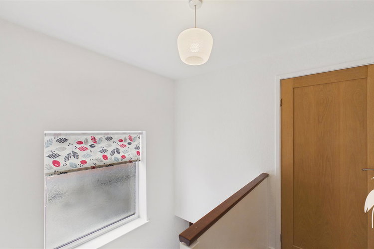 First Floor Landing - Picture 19 of 28