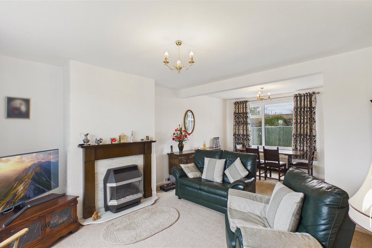 Lounge - Picture 4 of 28