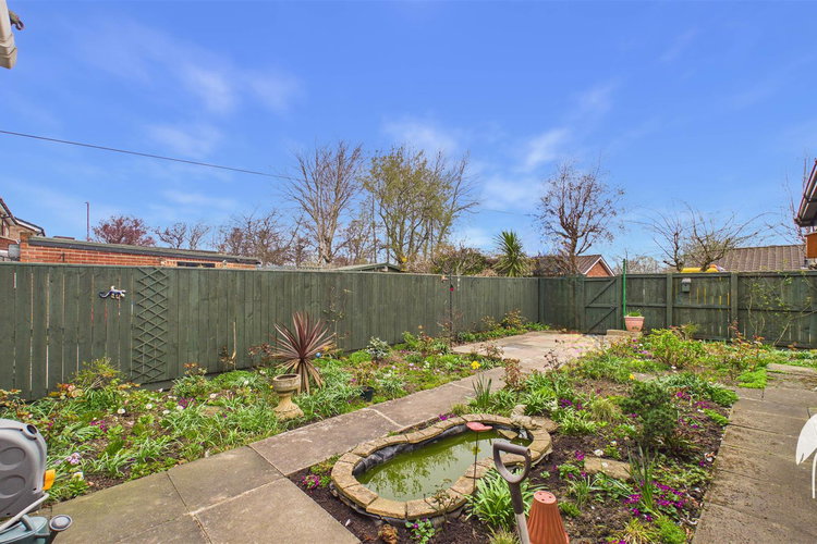 Outside - Picture 23 of 28