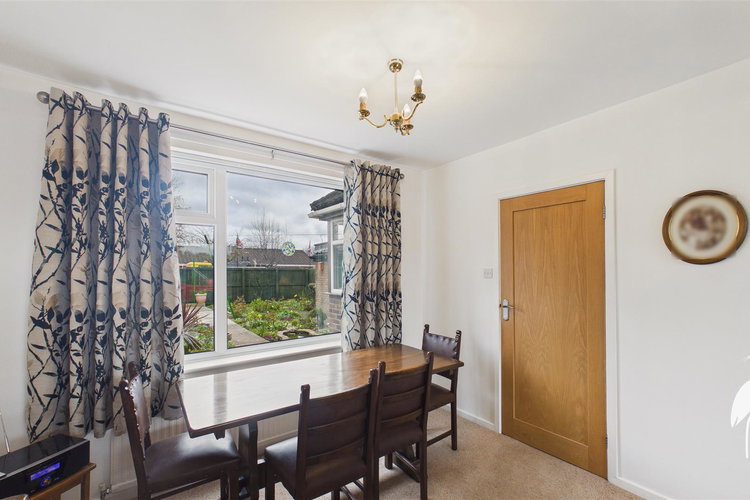 Dining Room - Picture 5 of 28