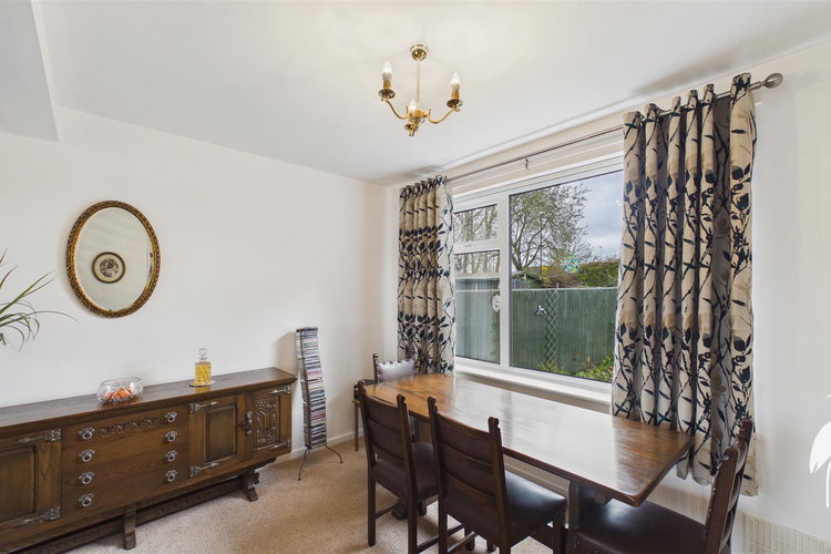 Dining Room - Picture 6 of 28