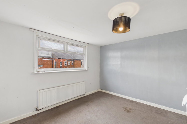 Bedroom 1 - Picture 13 of 18