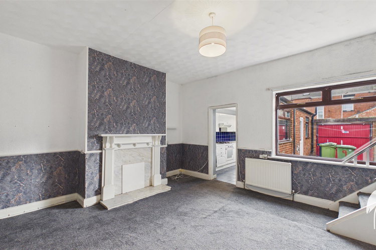 Dining Room - Picture 4 of 18