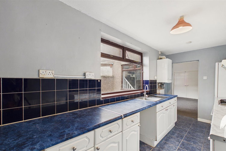 Kitchen - Picture 9 of 18