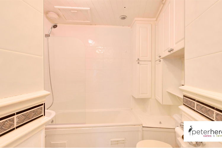 Bathroom - Picture 12 of 14