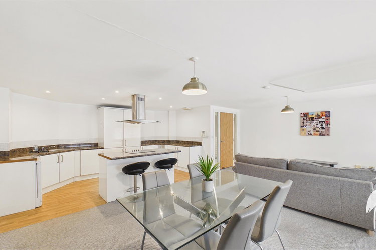 Open Plan Lounge/Dining & Kitchen - Picture 5 of 14