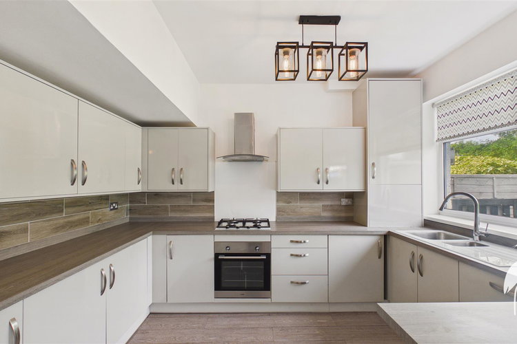 Open Plan Kitchen & Dining Area - Picture 11 of 36