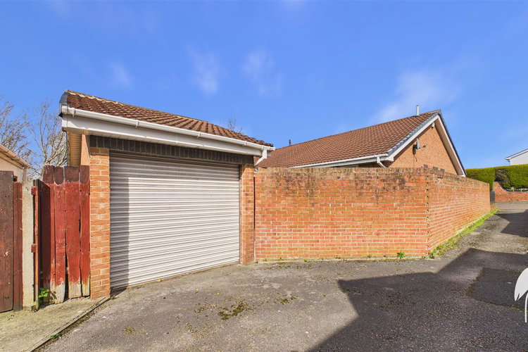 Garage - Picture 19 of 19