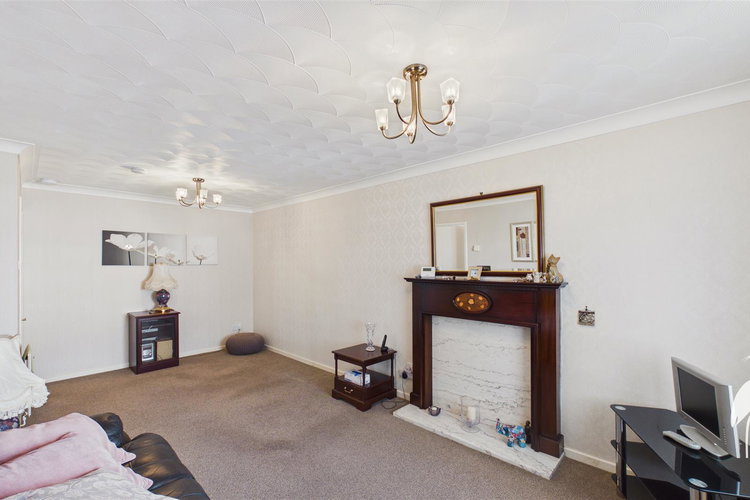 Lounge & Dining Area - Picture 3 of 19