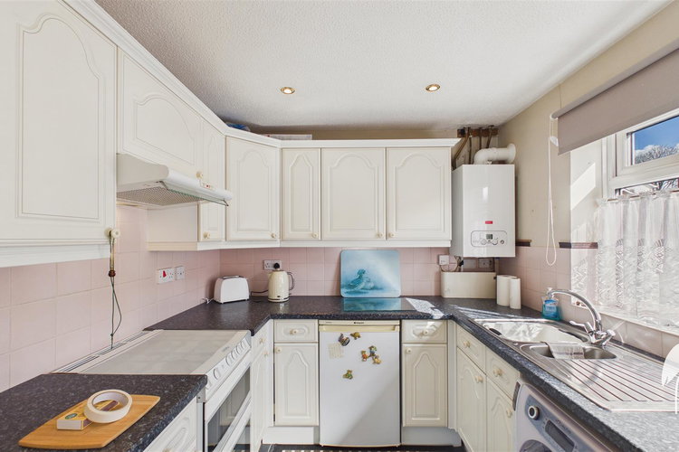 Kitchen - Picture 5 of 19