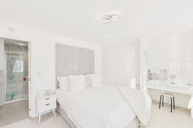 Bedroom 2 - Picture 24 of 38