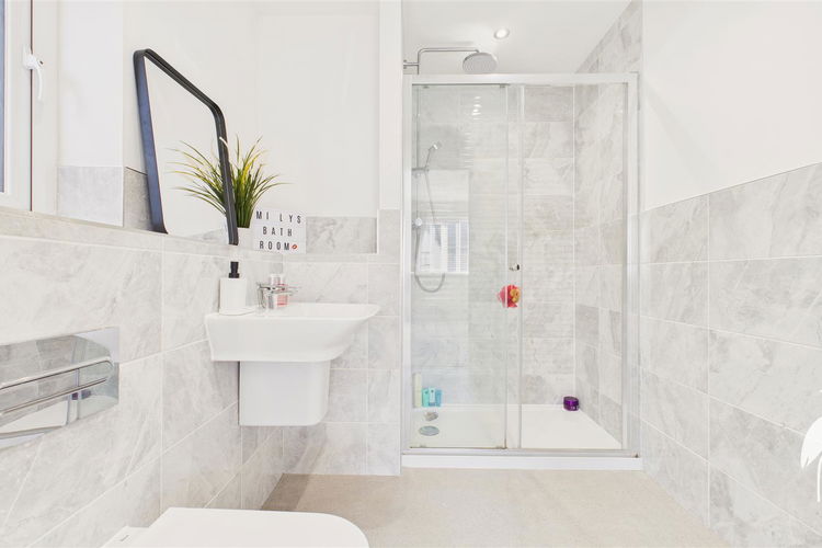 En-Suite Shower Room - Picture 25 of 38