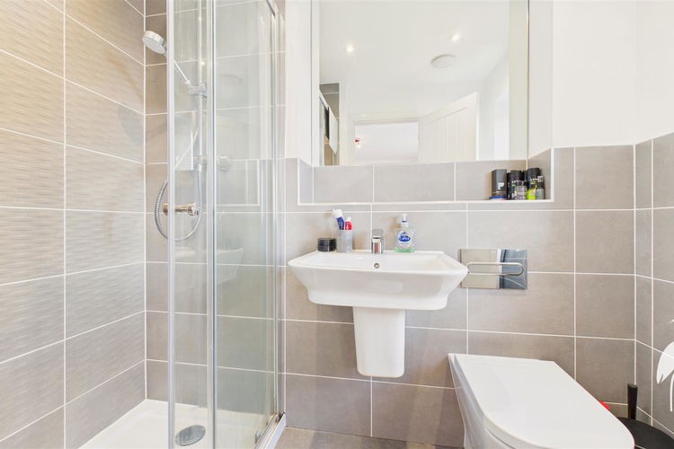 En-Suite Shower Room - Picture 28 of 38