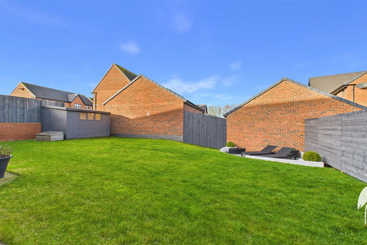 Outside - Picture 37 of 38