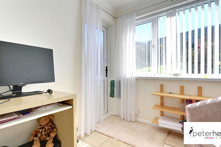 Sun Room/Study - Picture 6 of 20