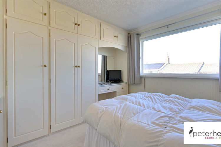 Bedroom 1 - Picture 10 of 20