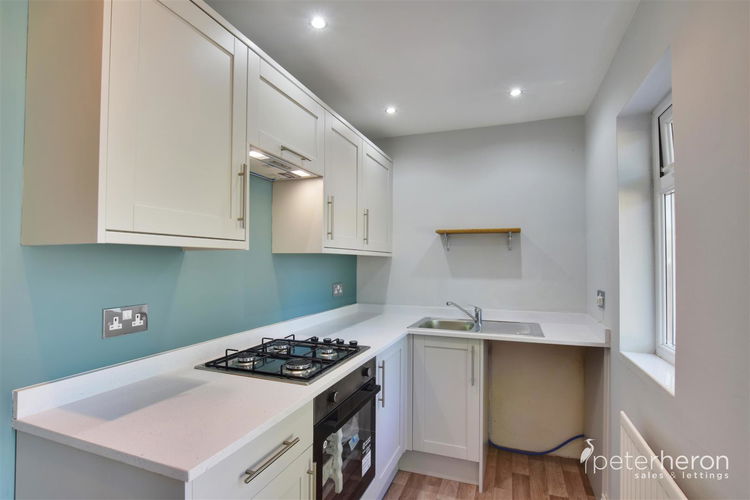 Kitchen - Picture 5 of 17