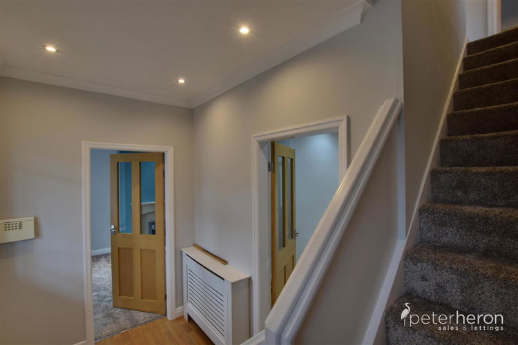 Entrance Hall - Picture 13 of 17