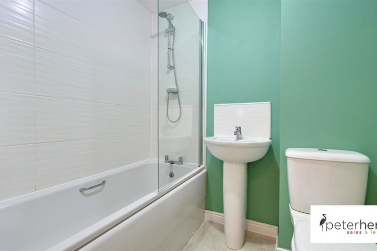Bathroom - Picture 13 of 14