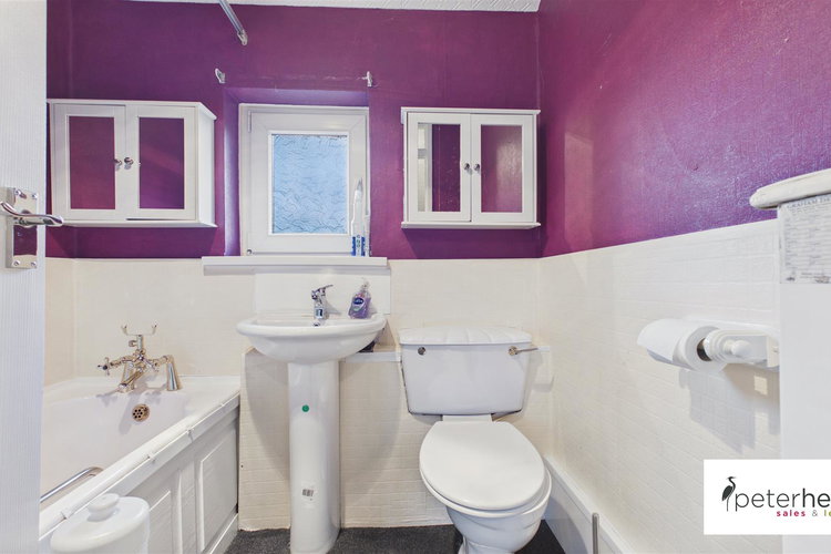 Bathroom - Picture 17 of 20