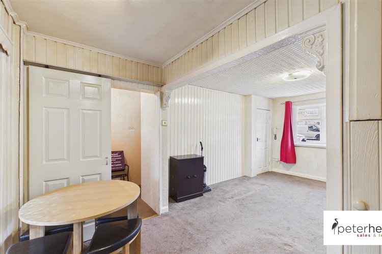 Dining Room - Picture 5 of 20
