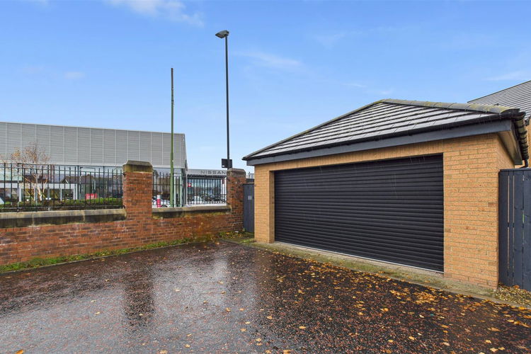 Outside - Picture 33 of 33