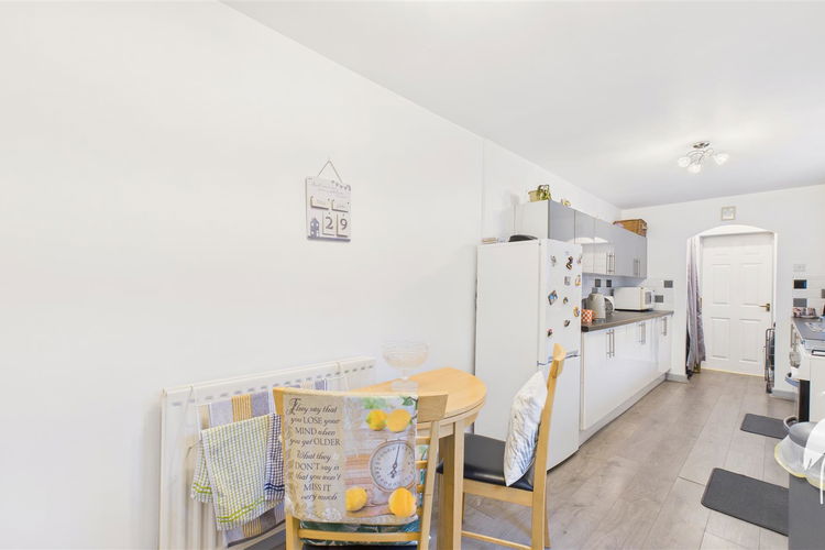 Breakfasting KItchen - Picture 4 of 13