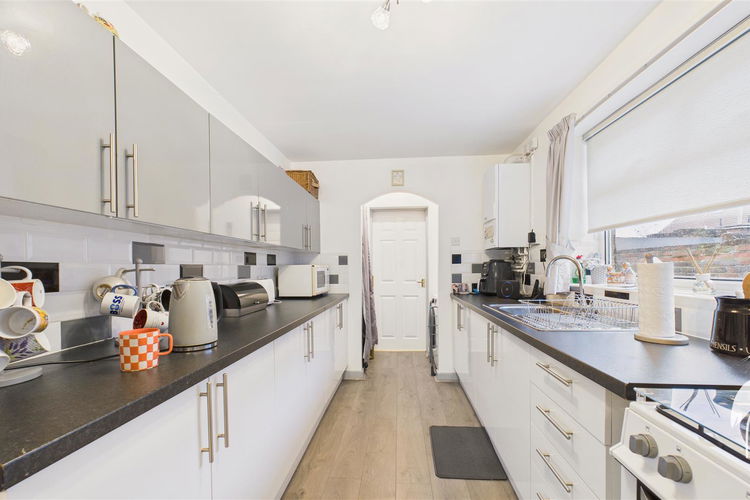 Breakfasting KItchen - Picture 5 of 13