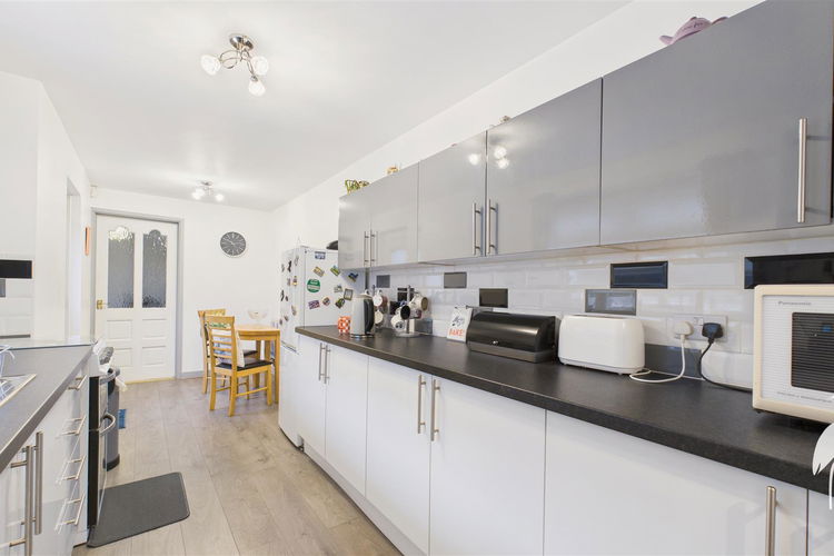 Breakfasting KItchen - Picture 6 of 13