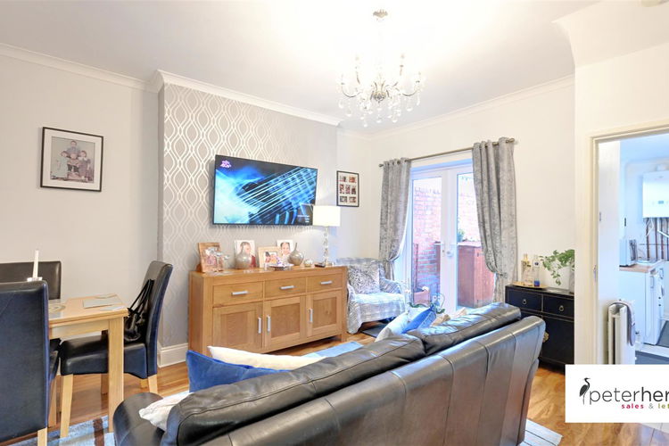 Dining Room - Picture 7 of 16