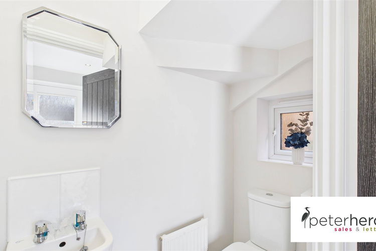 Cloakroom/WC - Picture 15 of 37