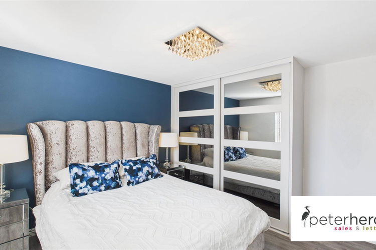 Bedroom 1 - Picture 19 of 37